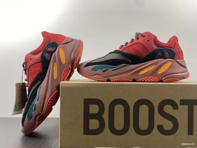700 Hi-Res Boost Adidas HQ6979 Yeezy Red 0503